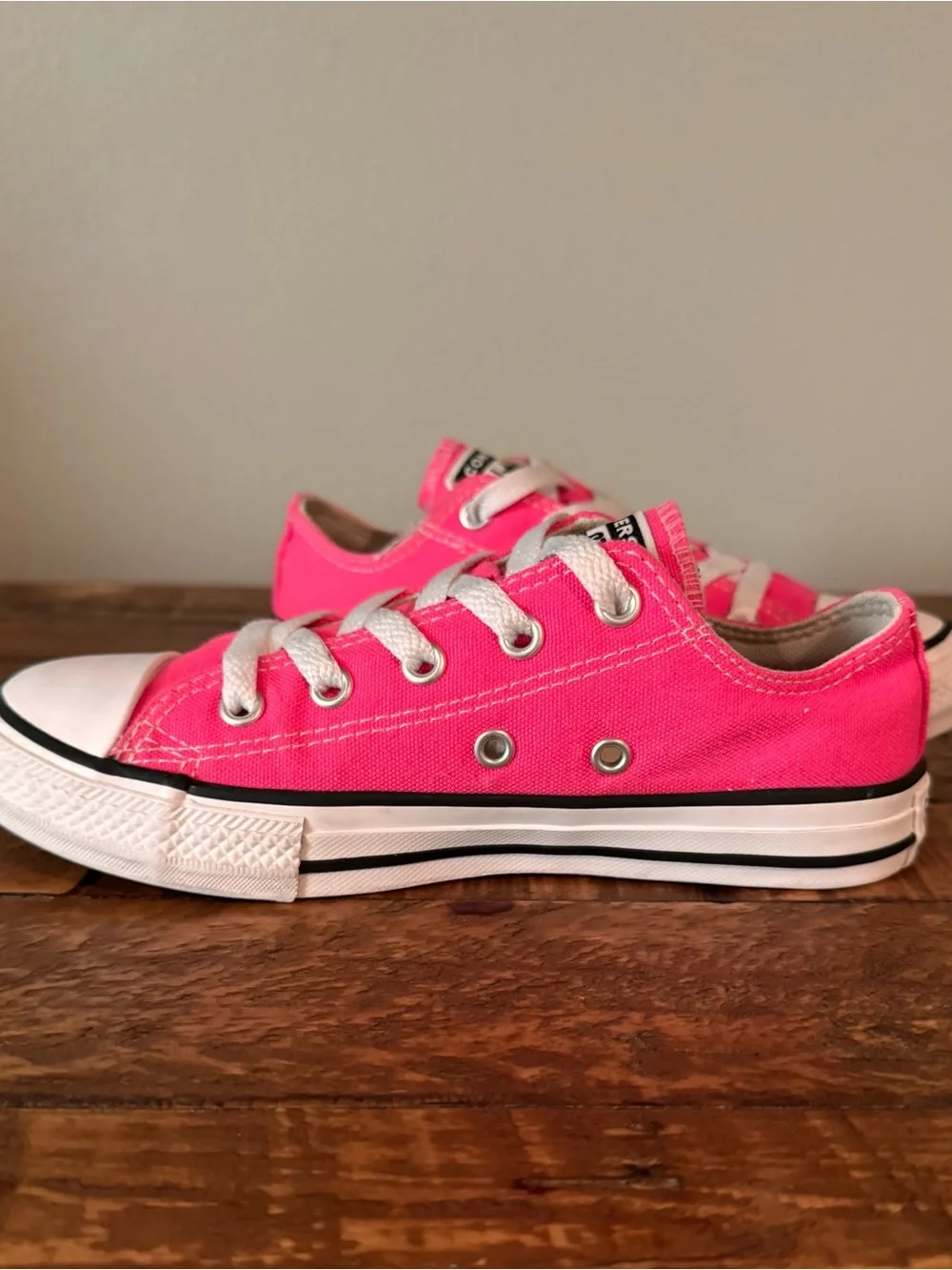 Girl’s Converse All Star Chuck Taylor’s Low Top Sneakers - Hot Pink and White